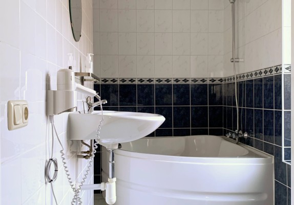 18-groepsaccommodatie-het-uitzicht-badkamer.jpeg